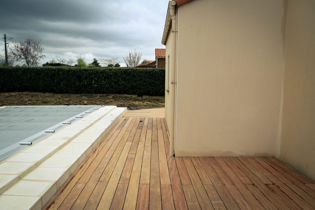 Terrasse de piscine