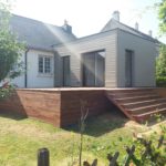 Terrasse en hauteur avec escalier en Cumaru