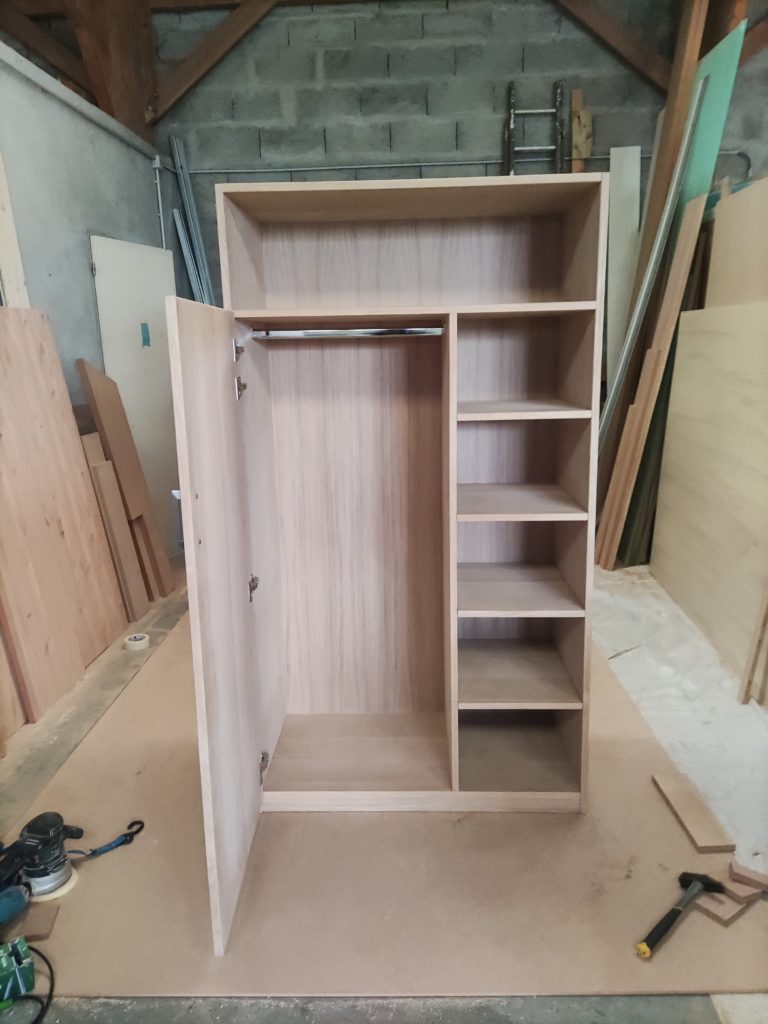 Armoire sur mesure 3 plis chêne